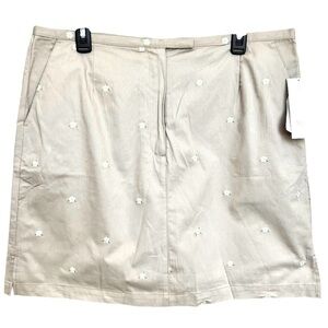 Liz golf skirt skort Beige with embroidered flowers Women Size 16
